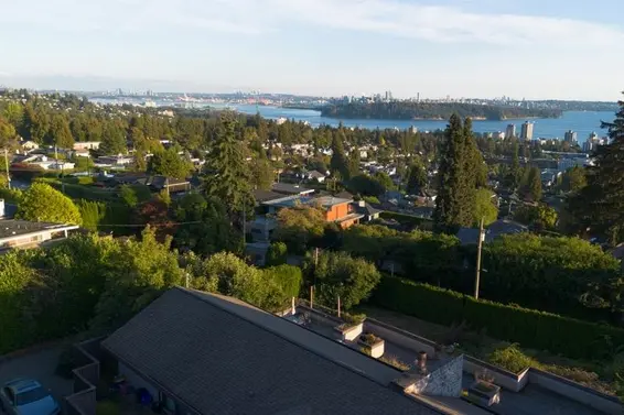 2237 Palmerston Avenue, West Vancouver For Sale - image 35