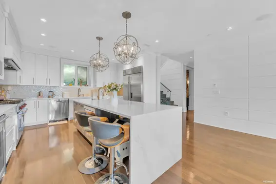 1108 Highland Place, West Vancouver For Sale - image 10