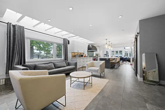 4215 Evergreen Avenue, West Vancouver For Sale - image 5