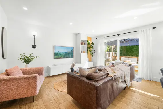 927 Old Lillooet Road, North Vancouver
