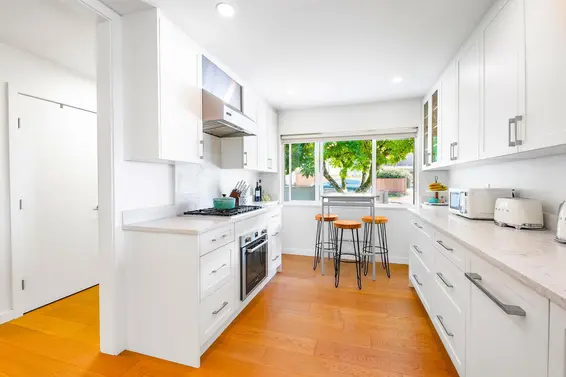 3277 Chesterfield Avenue, North Vancouver For Sale - image 10
