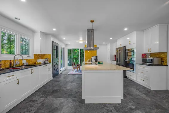 4621 Caulfeild Drive, West Vancouver For Sale - image 15