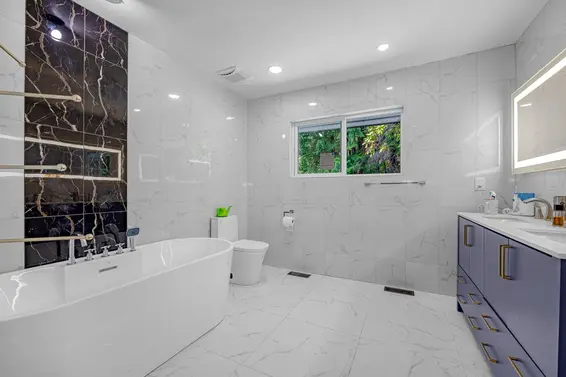 4621 Caulfeild Drive, West Vancouver For Sale - image 19