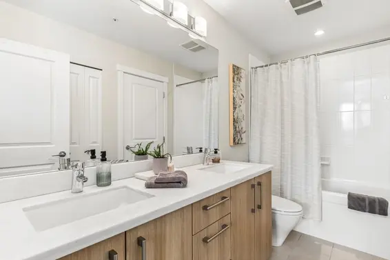 404 159 West 22nd Street, North Vancouver For Sale - image 13