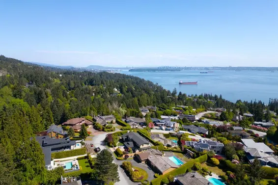 4228 Rockridge Crescent, West Vancouver For Sale - image 38