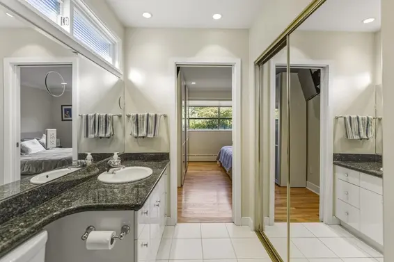715 Kilkeel Place, North Vancouver For Sale - image 14