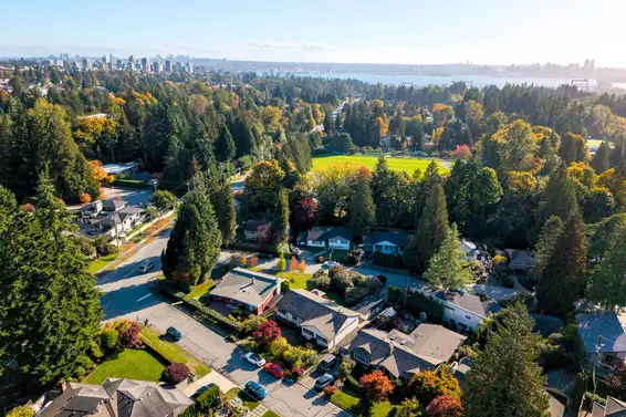 715 Kilkeel Place, North Vancouver For Sale - image 26