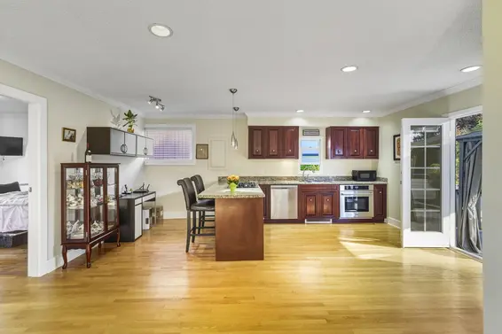 715 Kilkeel Place, North Vancouver For Sale - image 7
