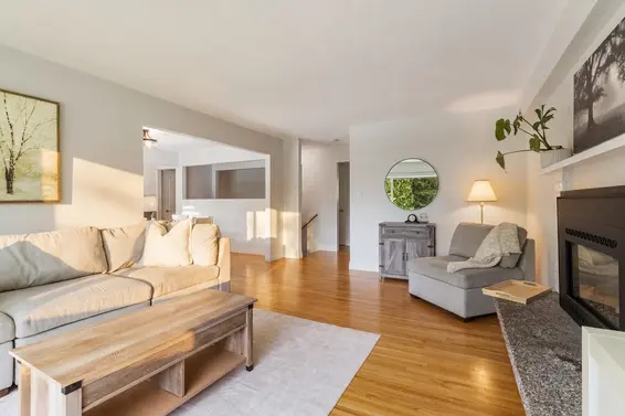 1438 Mcnair Drive, North Vancouver For Sale - image 5