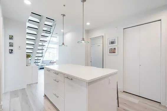 606 733 West 3rd Street, North Vancouver For Sale - image 6