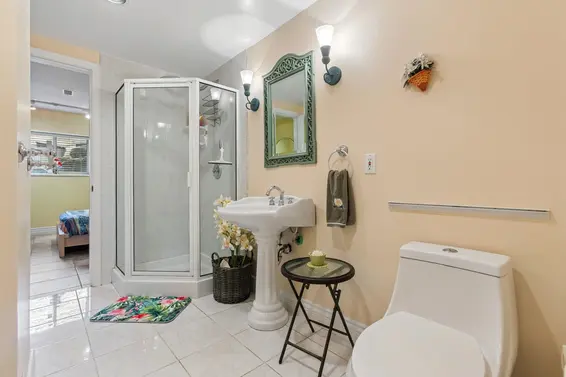 5607 Eagle Harbour Road, West Vancouver For Sale - image 35