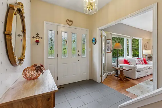 5607 Eagle Harbour Road, West Vancouver For Sale - image 4