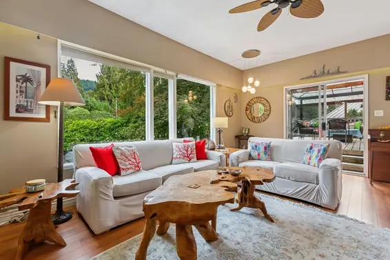 5607 Eagle Harbour Road, West Vancouver For Sale - image 9