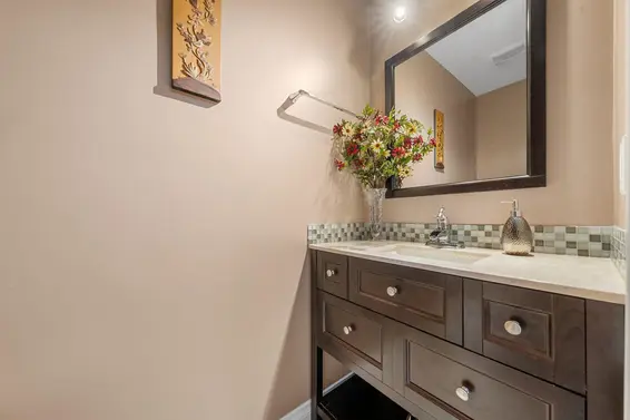 1025 Beaufort Road, North Vancouver For Sale - image 16