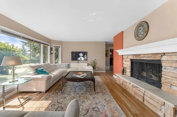 1025 Beaufort Road, North Vancouver For Sale - image 3