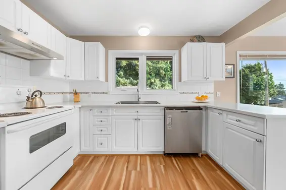 1025 Beaufort Road, North Vancouver For Sale - image 7