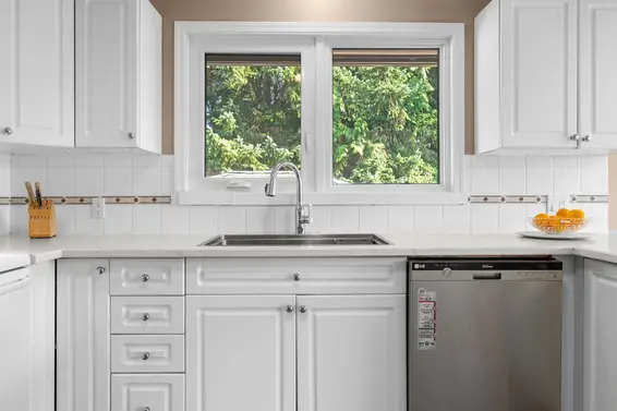 1025 Beaufort Road, North Vancouver For Sale - image 8