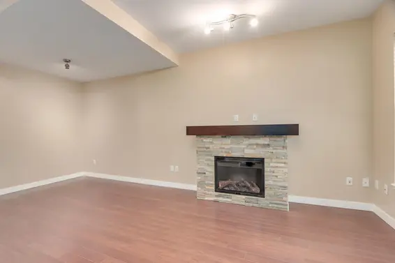 319 East 15 Street, North Vancouver For Sale - image 17