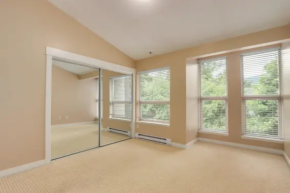 319 East 15 Street, North Vancouver For Sale - image 7