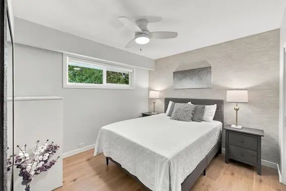 1103 Cloverley Street, North Vancouver For Sale - image 17