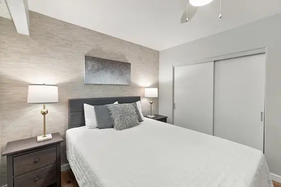 1103 Cloverley Street, North Vancouver For Sale - image 18