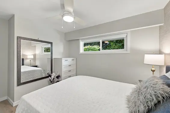 1103 Cloverley Street, North Vancouver For Sale - image 19