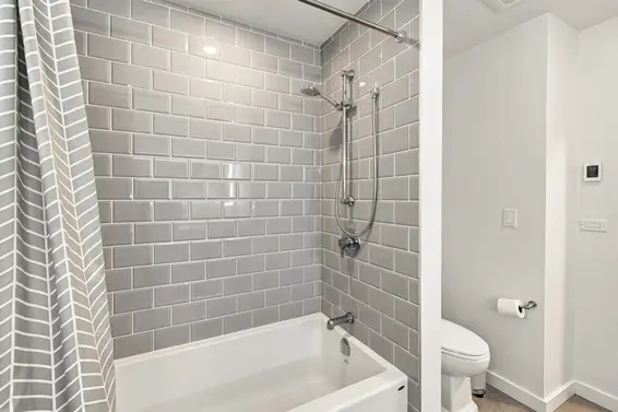 1103 Cloverley Street, North Vancouver For Sale - image 21