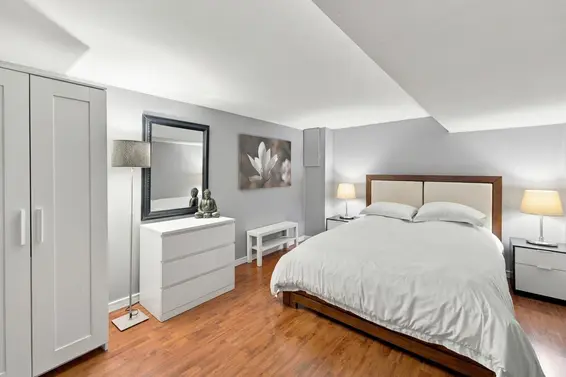 1103 Cloverley Street, North Vancouver For Sale - image 23