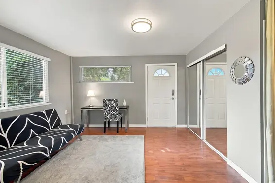 1103 Cloverley Street, North Vancouver For Sale - image 28