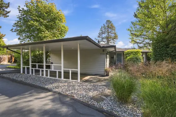 1103 Cloverley Street, North Vancouver For Sale - image 3