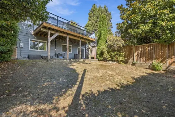1103 Cloverley Street, North Vancouver For Sale - image 38