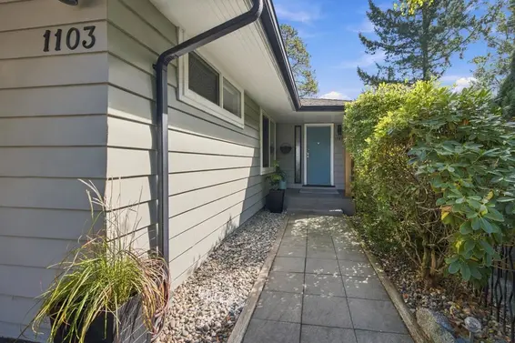 1103 Cloverley Street, North Vancouver For Sale - image 4