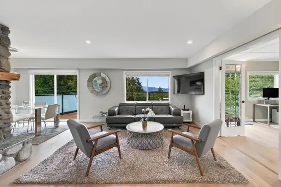 1103 Cloverley Street, North Vancouver For Sale - image 7