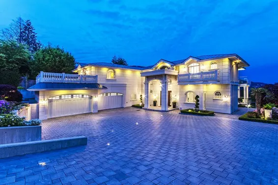 890 Kenwood Road, West Vancouver