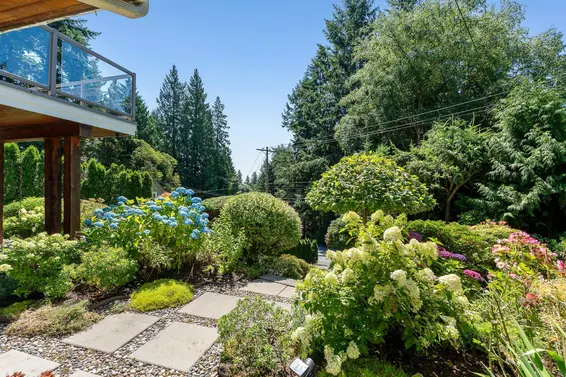 4425 Keith Road, West Vancouver For Sale - image 34