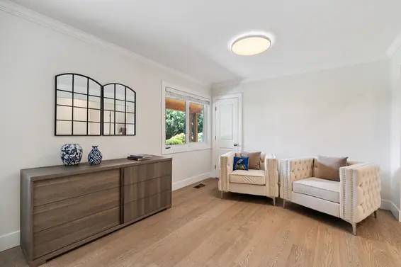 4425 Keith Road, West Vancouver For Sale - image 6