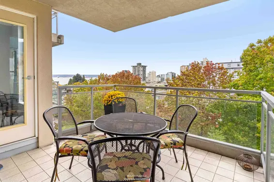 603 588 16th Street, West Vancouver