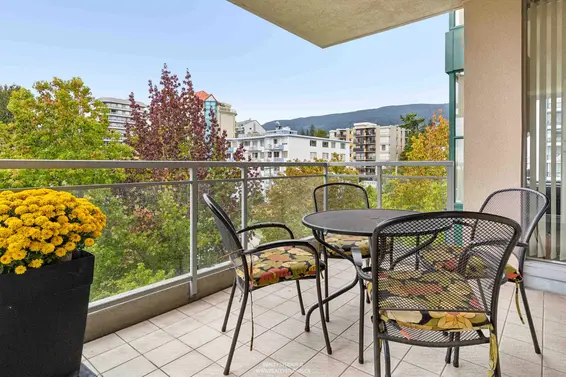 603 588 16th Street, West Vancouver For Sale - image 12