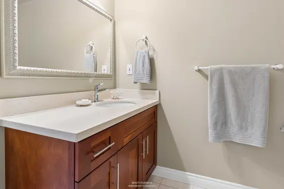 603 588 16th Street, West Vancouver For Sale - image 32