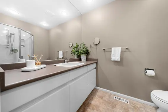 826 Frederick Road, North Vancouver For Sale - image 22