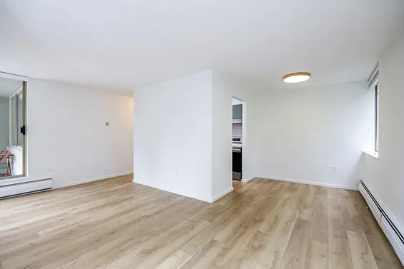 304 2008 Fullerton Avenue, North Vancouver For Sale - image 2