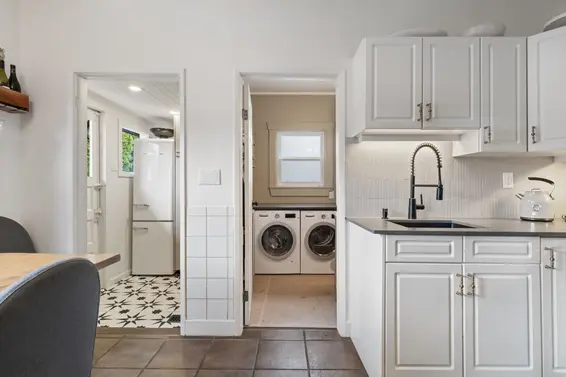 737-745 St. Andrews Avenue, North Vancouver For Sale - image 30