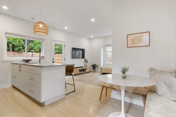 737-745 St. Andrews Avenue, North Vancouver For Sale - image 5