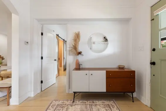 737-745 St. Andrews Avenue, North Vancouver For Sale - image 7