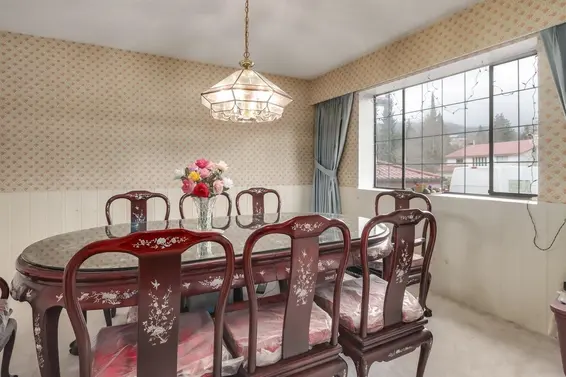 2027 Kirkstone Road, North Vancouver For Sale - image 3