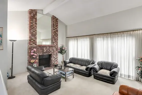 2027 Kirkstone Road, North Vancouver For Sale - image 4