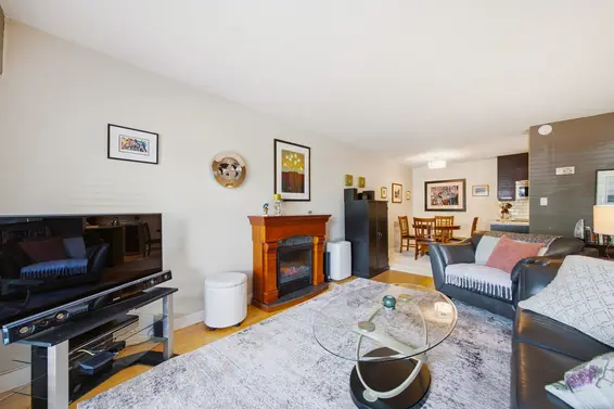 101 123 East 19th Street, North Vancouver
