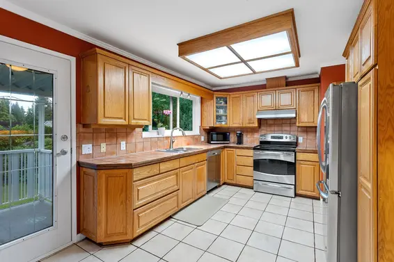 1549 Lynn Valley Road, North Vancouver For Sale - image 11