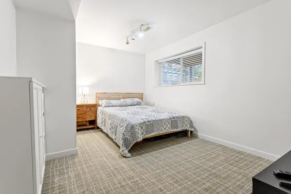 1549 Lynn Valley Road, North Vancouver For Sale - image 33