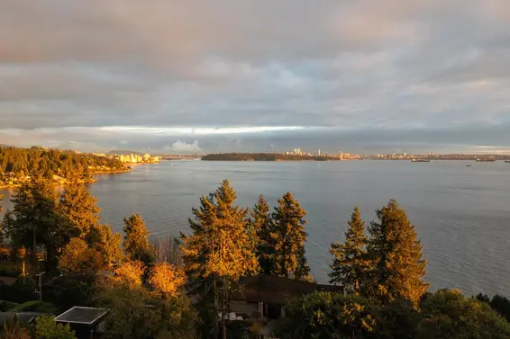 3602 Creery Avenue, West Vancouver For Sale - image 2